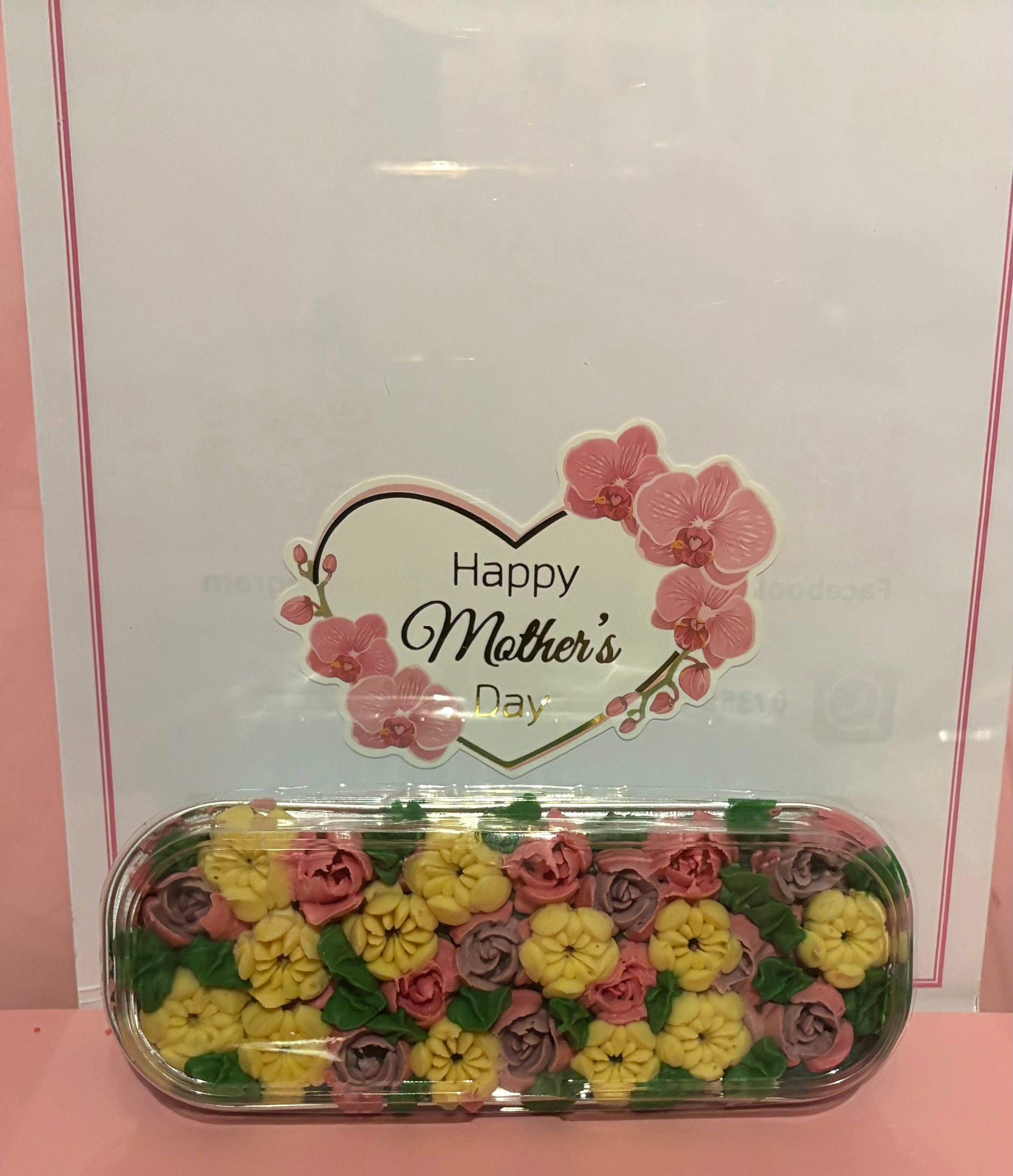 Floral mini cake tins